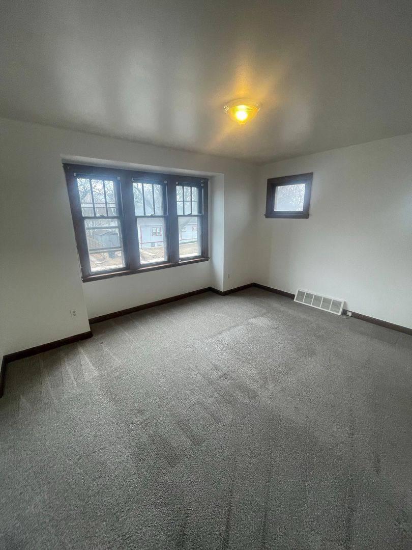 Apartment for rent at 3911-3913 N 20th St, Milwaukee, WI 53206