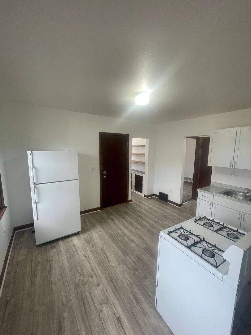 Apartment for rent at 3911-3913 N 20th St, Milwaukee, WI 53206