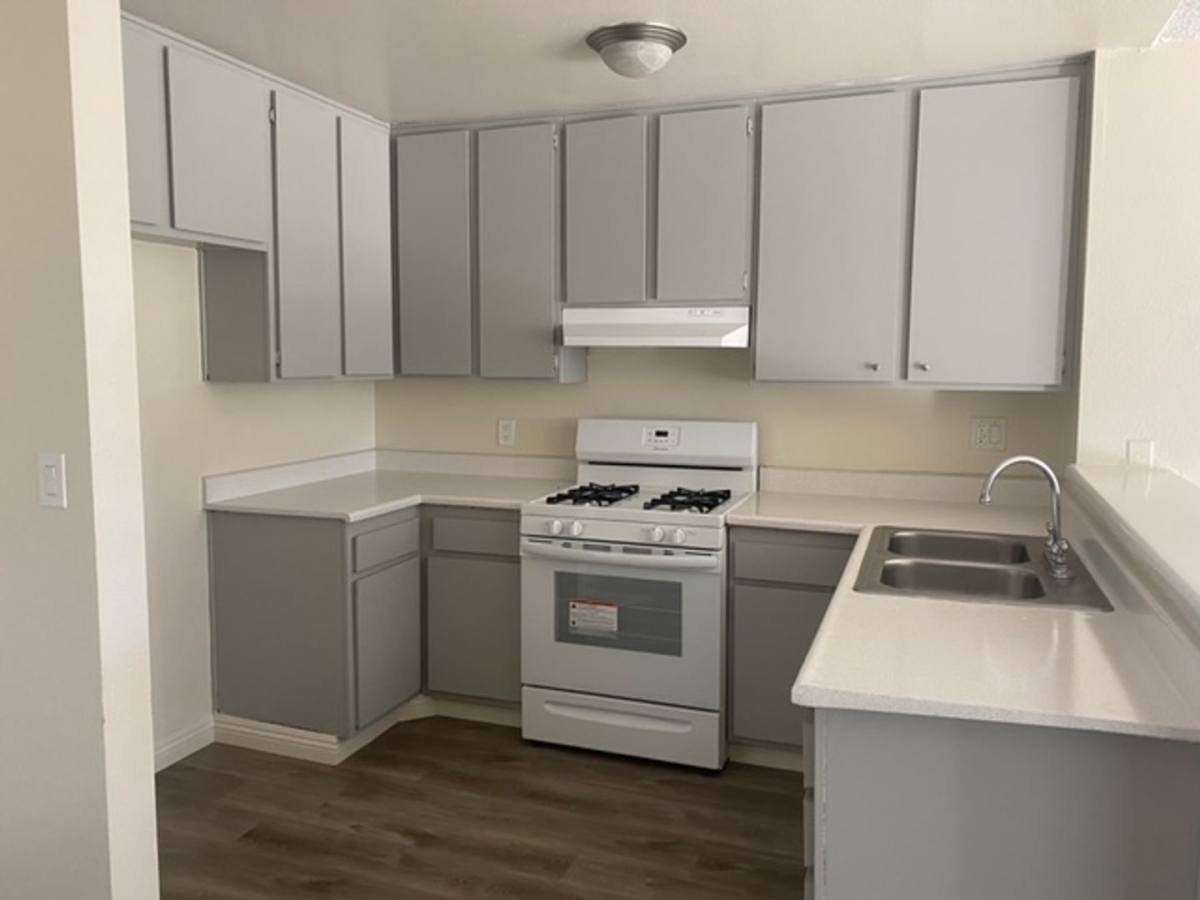 Apartment for rent at 7701 Laurel Canyon Blvd, North Hollywood, CA 91605