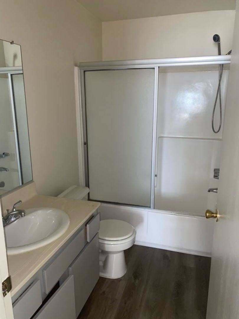 Apartment for rent at 7701 Laurel Canyon Blvd, North Hollywood, CA 91605