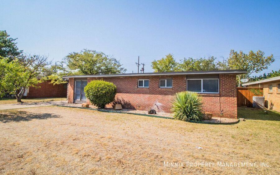 House for rent at 2710 68th St, Lubbock, TX 79413