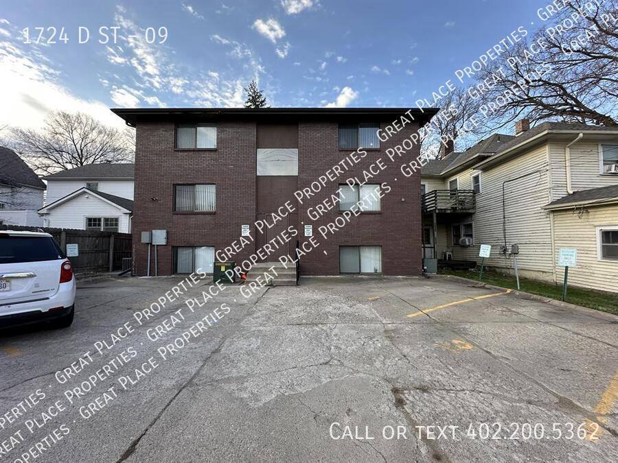 Apartment for rent at 1724 D St #9, Lincoln, NE 68502