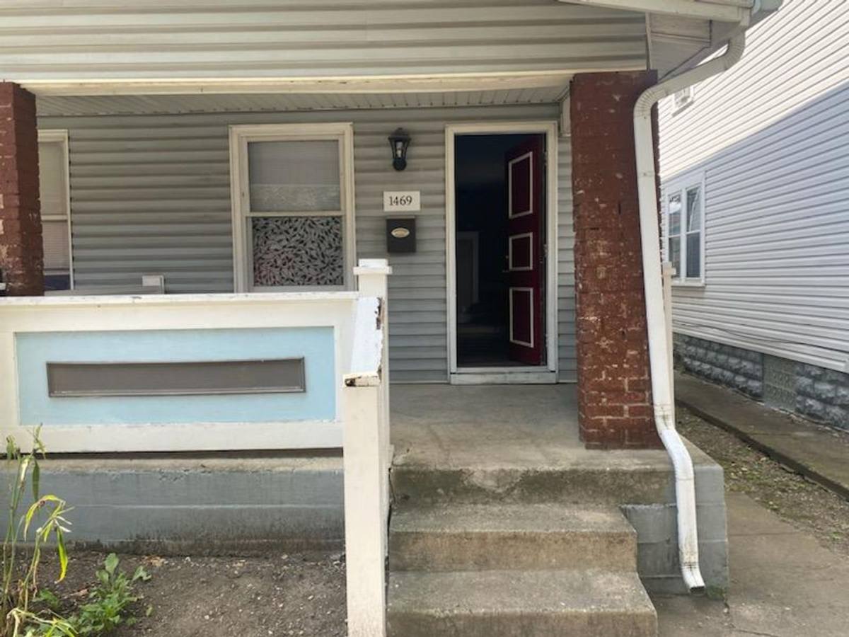 Townhouse for rent at 1469 N Grant Ave, Columbus, OH 43201