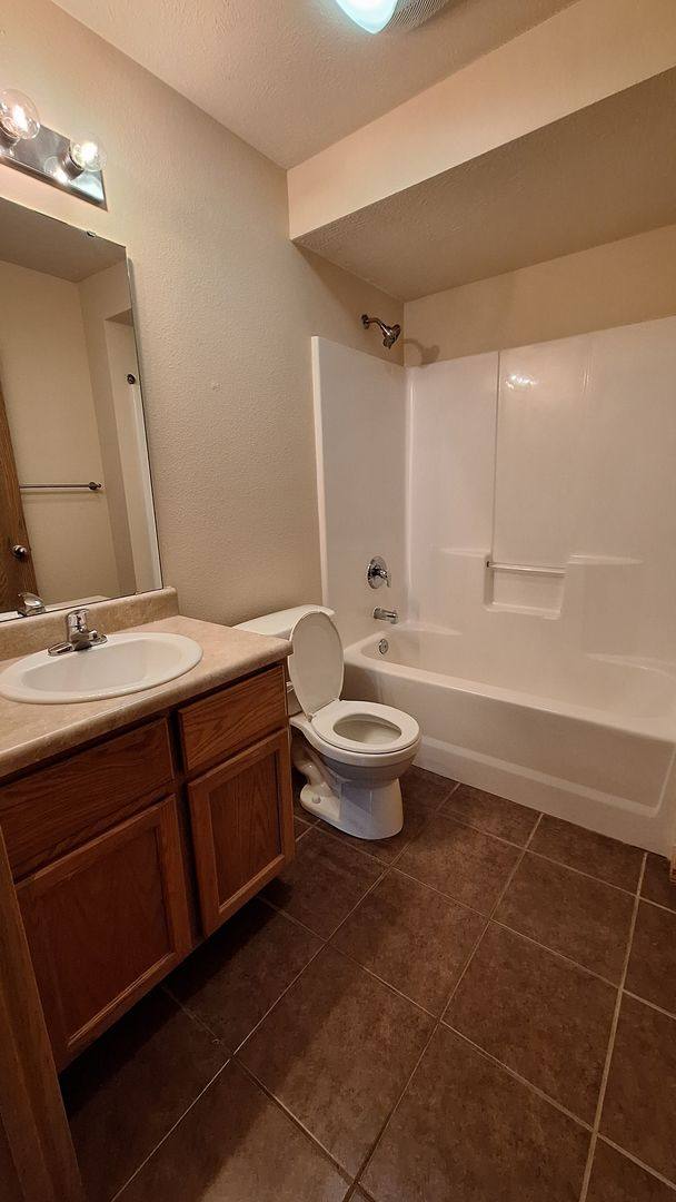 Apartment for rent at 1780 S 15th St, Ozark, MO 65721