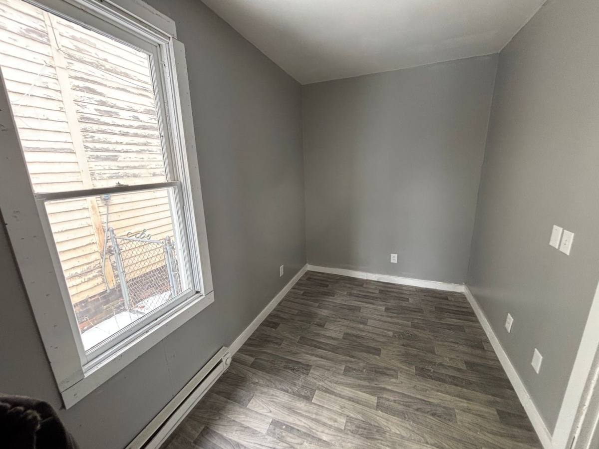 House for rent at 1037 Orchard St, Toledo, OH 43609