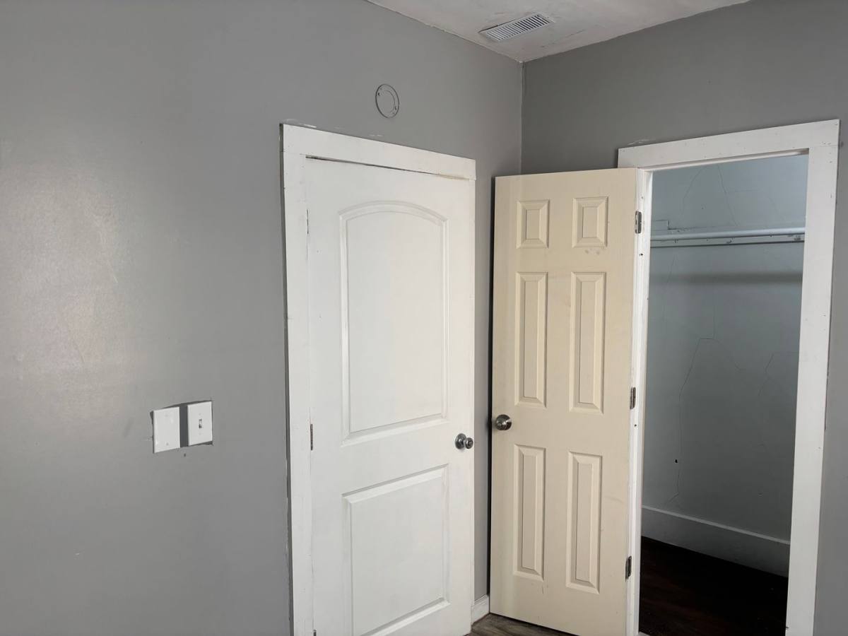 House for rent at 1037 Orchard St, Toledo, OH 43609