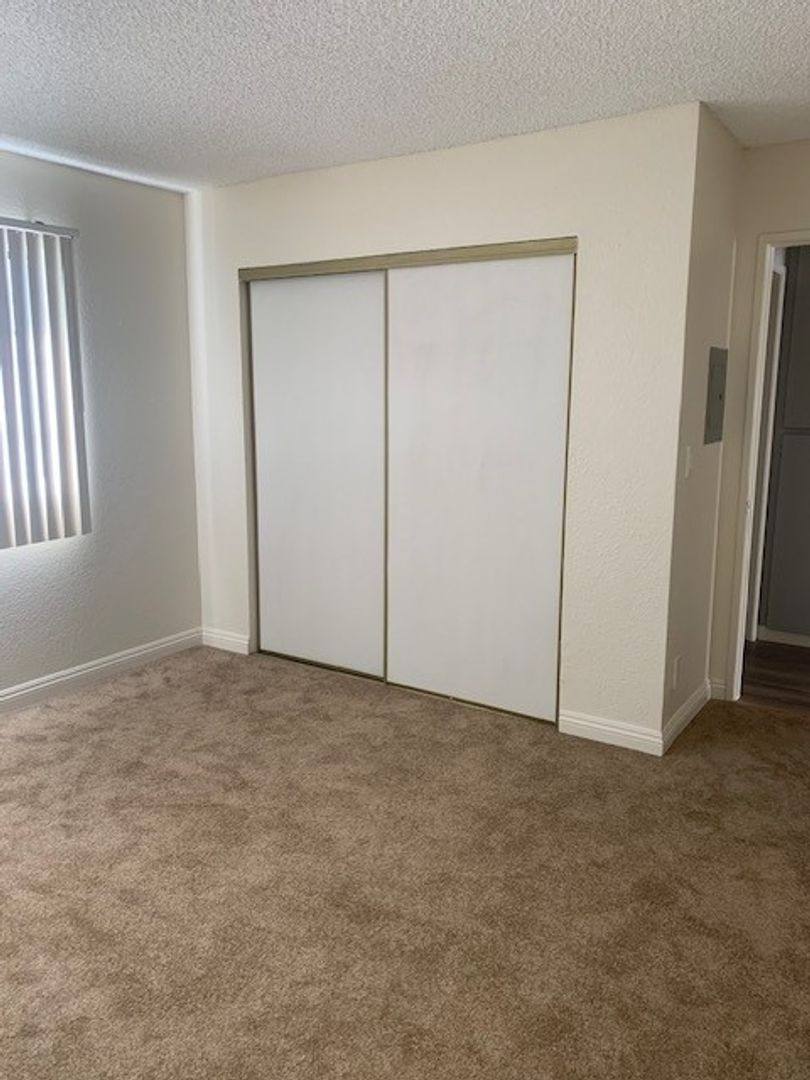 Apartment for rent at 9460 Laurel Canyon Blvd, Pacoima, CA 91331