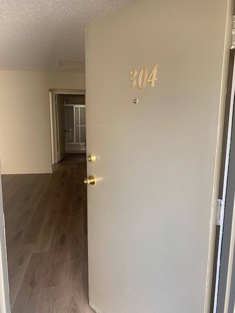 Apartment for rent at 9460 Laurel Canyon Blvd, Pacoima, CA 91331