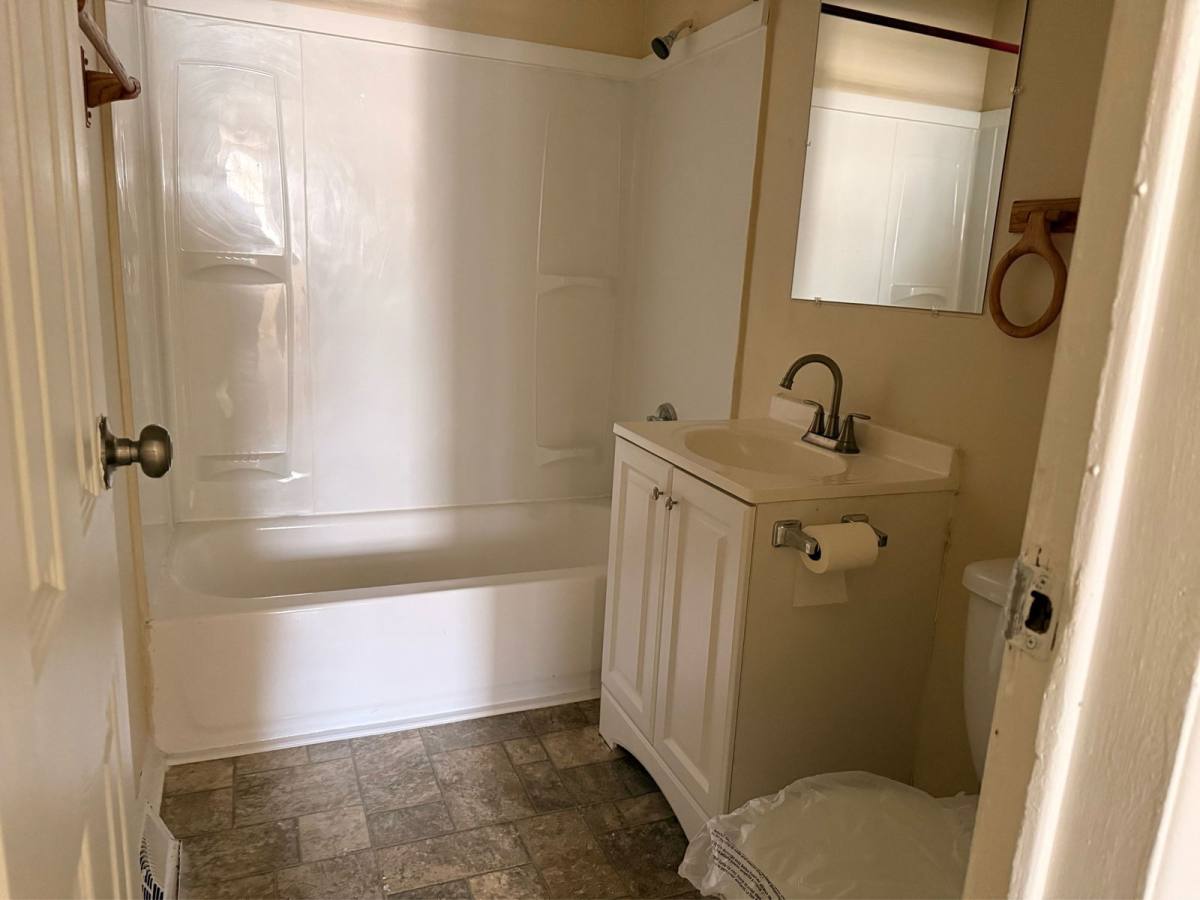 Apartment for rent at 226 Martin St #3, Hartford, CT 06120