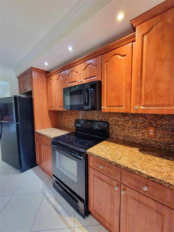 Apartment for rent at 12955 SW 16th Court, Hollywood, FL 33027