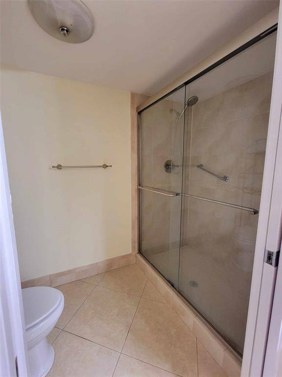Apartment for rent at 12955 SW 16th Court, Hollywood, FL 33027