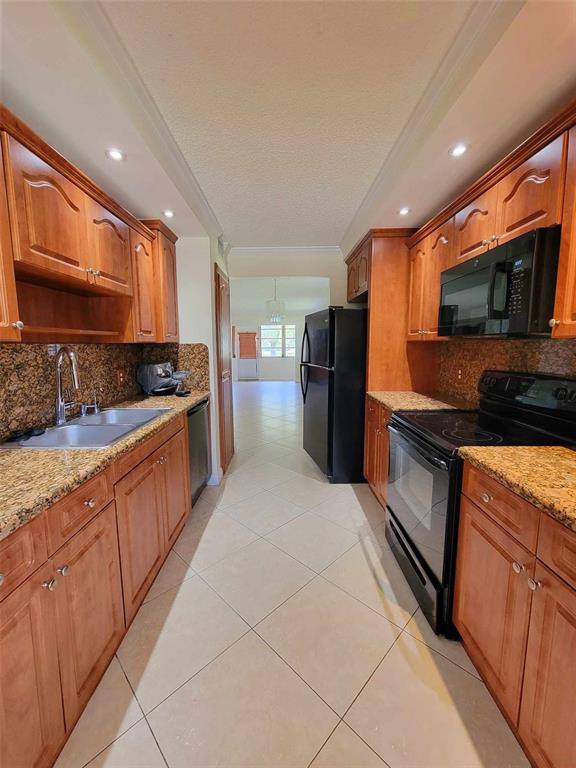 Apartment for rent at 12955 SW 16th Court, Hollywood, FL 33027