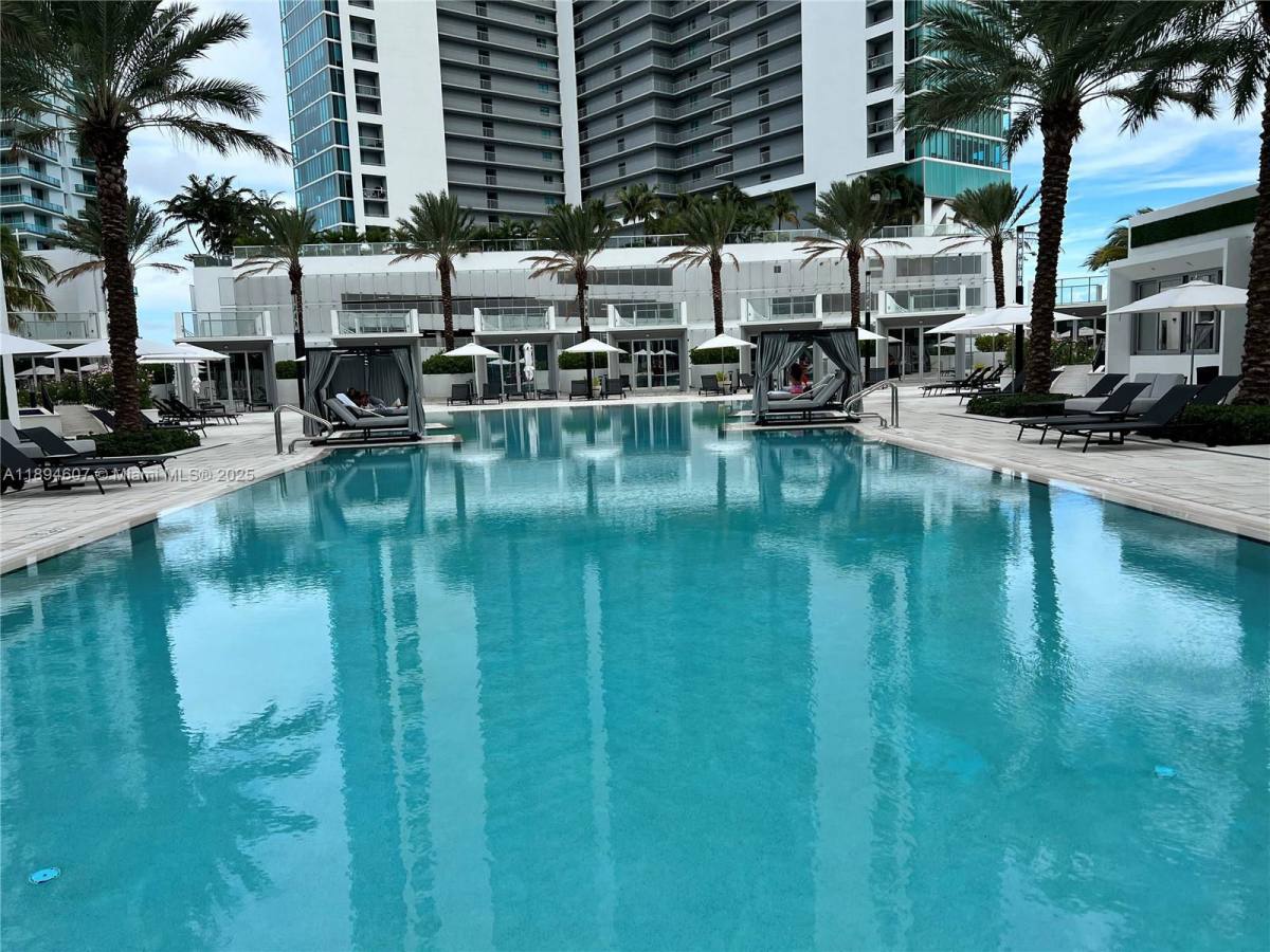 Apartment for rent at 851 NE 1st Ave, Miami, FL 33132