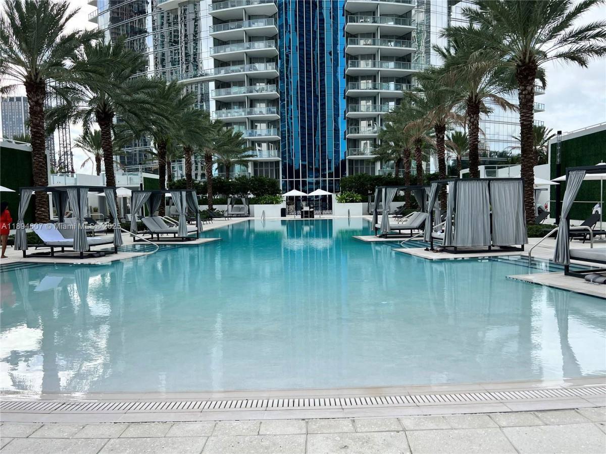 Apartment for rent at 851 NE 1st Ave, Miami, FL 33132
