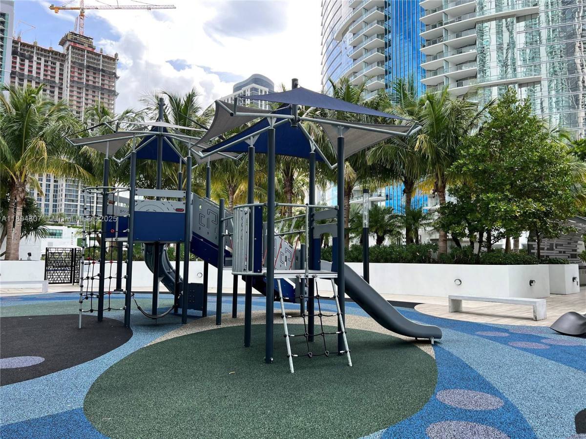 Apartment for rent at 851 NE 1st Ave, Miami, FL 33132