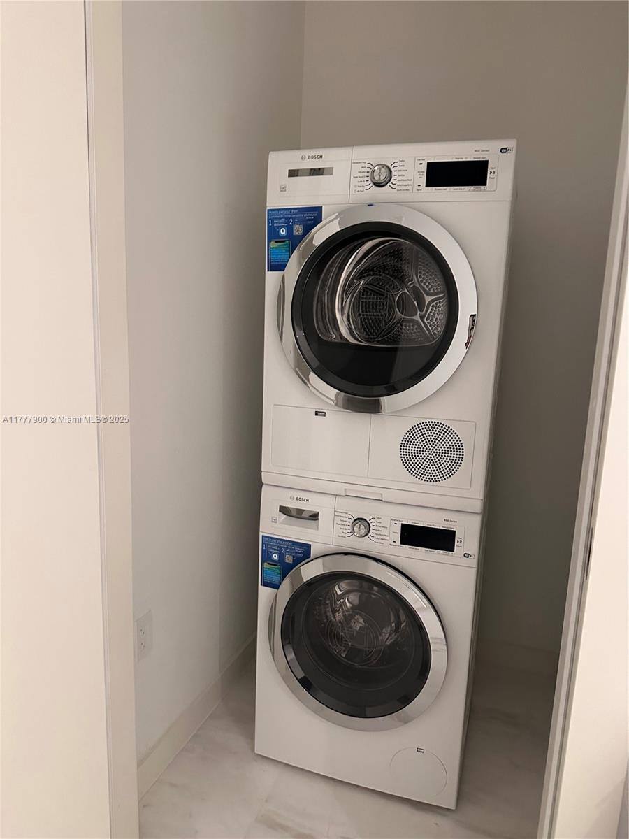 Condo for rent at 300 Biscayne Blvd Way #3009, Miami, FL 33131