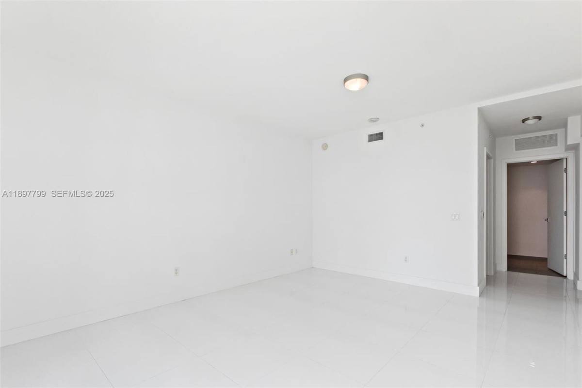 Apartment for rent at 1080 Brickell Ave #3006, Miami, FL 33131