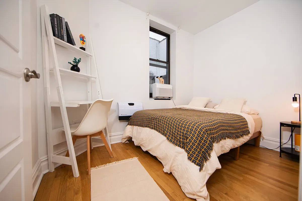 Apartment for rent at 115 Greenpoint Ave #D1, Brooklyn, NY 11222