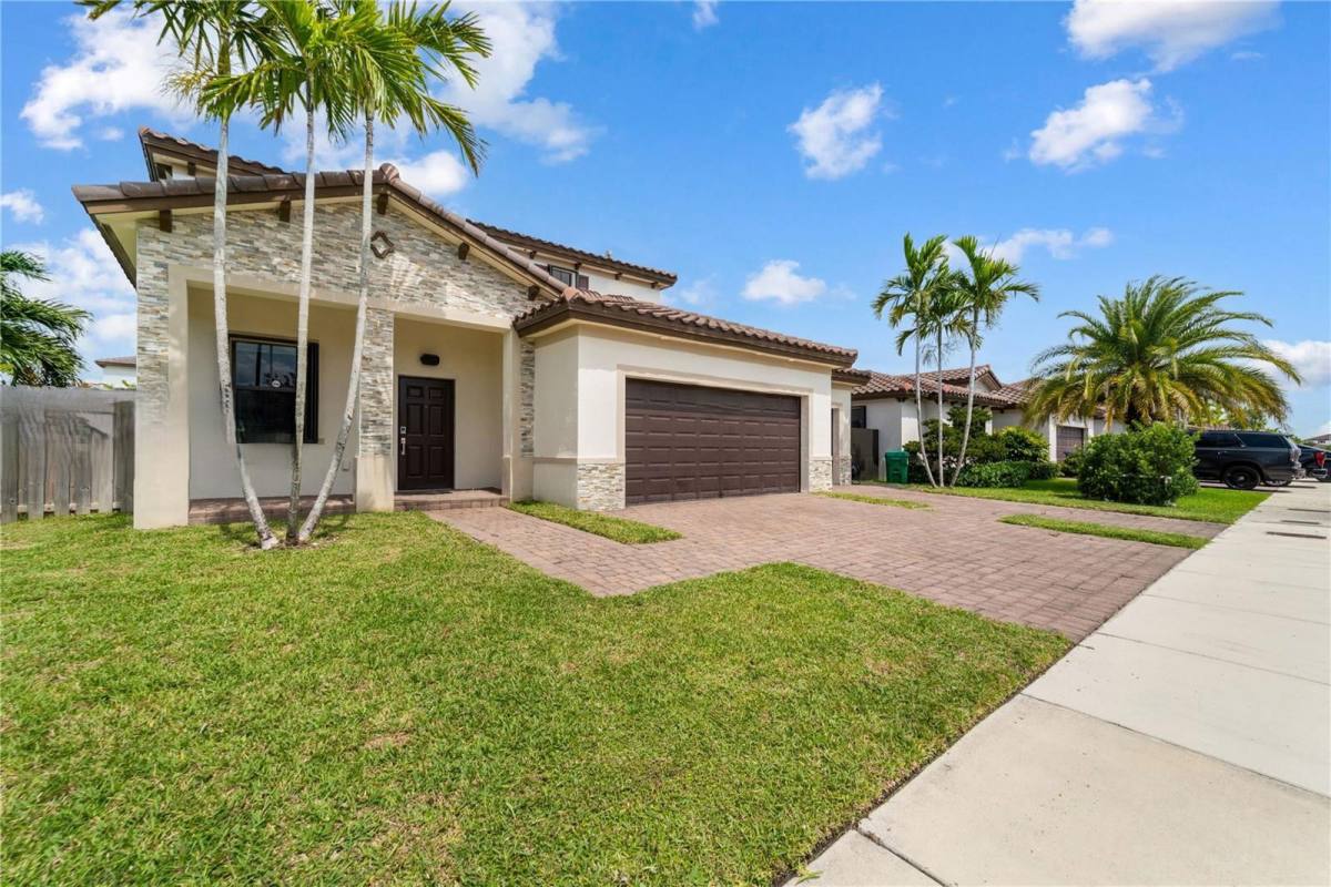 House for rent at 128 SW 128th Place, Miami, FL 33170