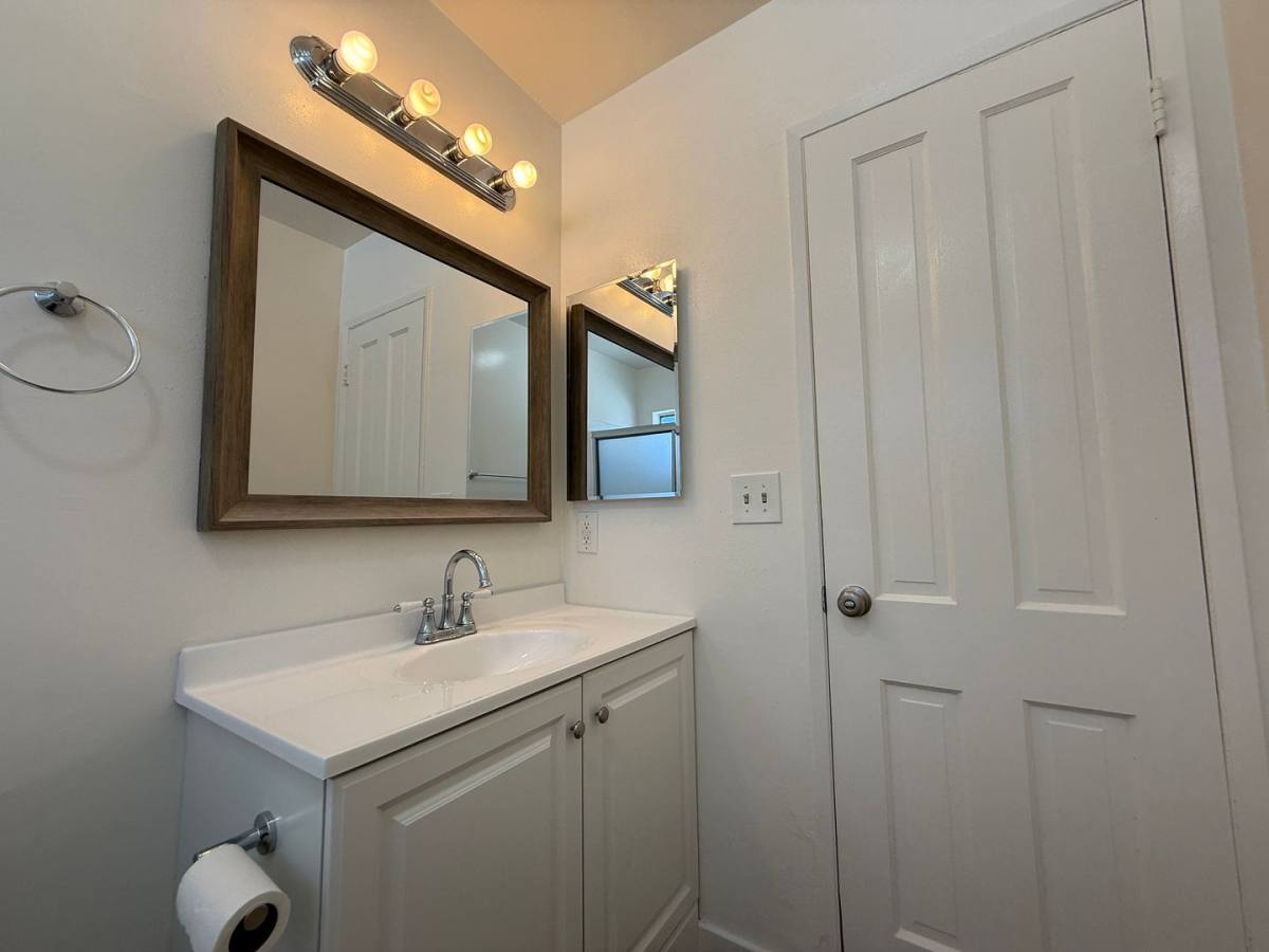 Apartment for rent at 18415 Prairie St, Northridge, CA 91325