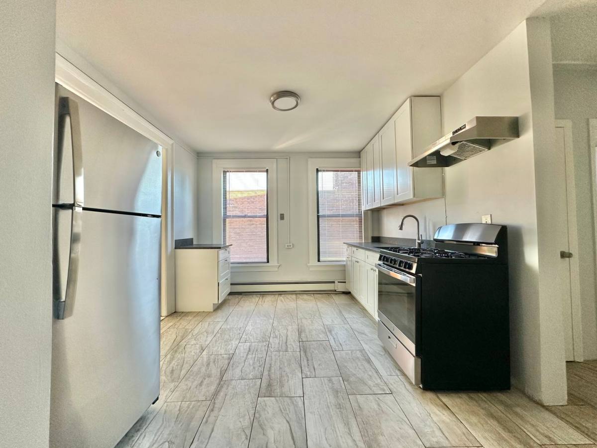 Apartment for rent at 33-35 Howe St, New Haven, CT 06511