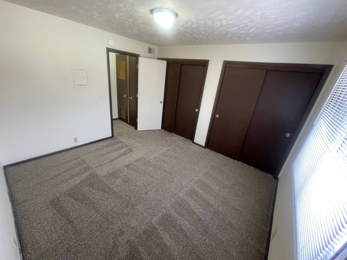 Apartment for rent at 2137 S 42nd St, Omaha, NE 68105