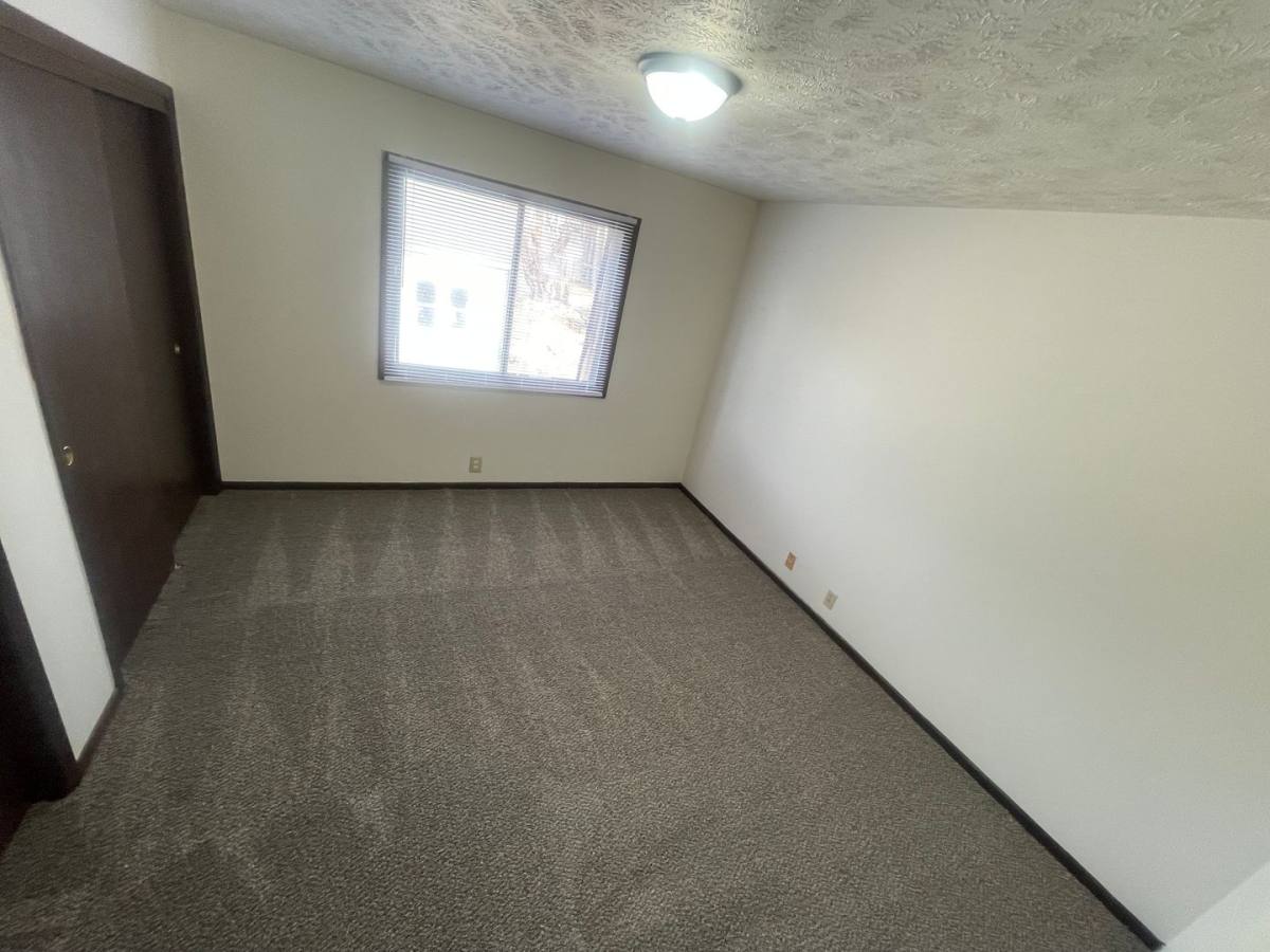 Apartment for rent at 2137 S 42nd St, Omaha, NE 68105