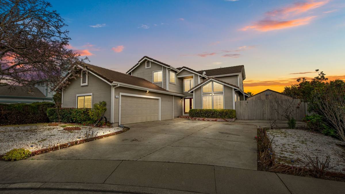 House for rent at 152 Chesapeake Dr, Vallejo, CA 94591