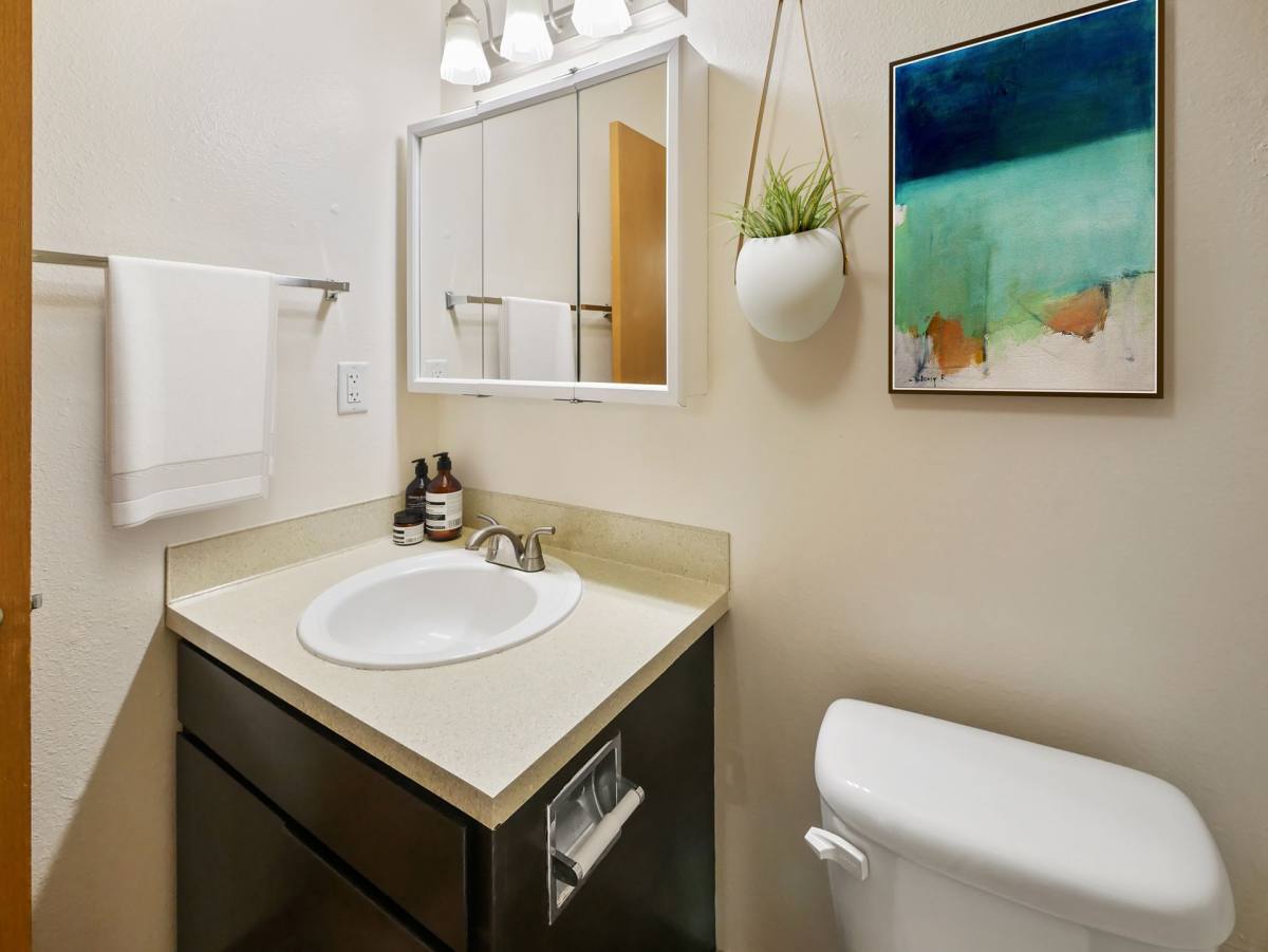 Apartment for rent at 10214 Lakeview Ave SW, Lakewood, WA 98499