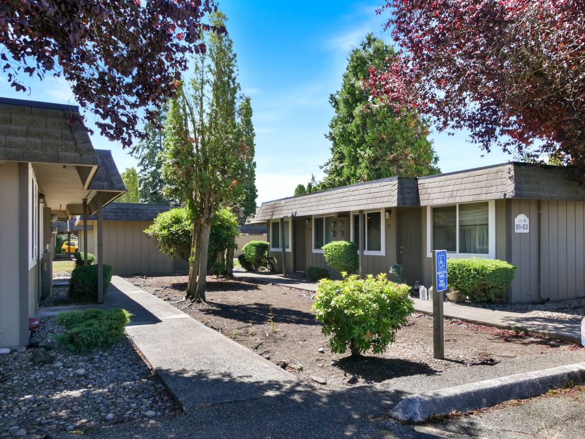 Apartment for rent at 10214 Lakeview Ave SW, Lakewood, WA 98499