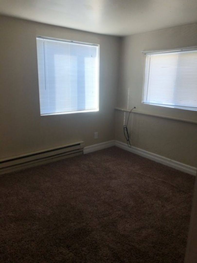 Apartment for rent at 1104 1106 S Division, Moses Lake, WA 98837