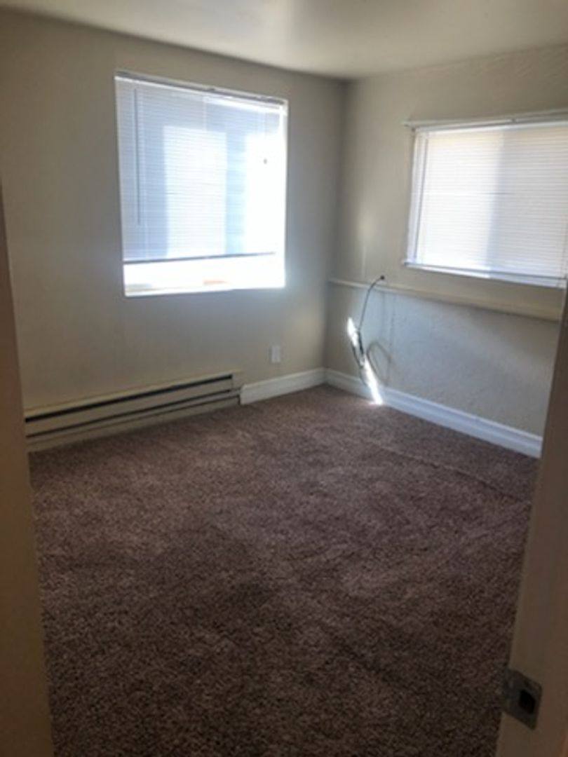 Apartment for rent at 1104 1106 S Division, Moses Lake, WA 98837