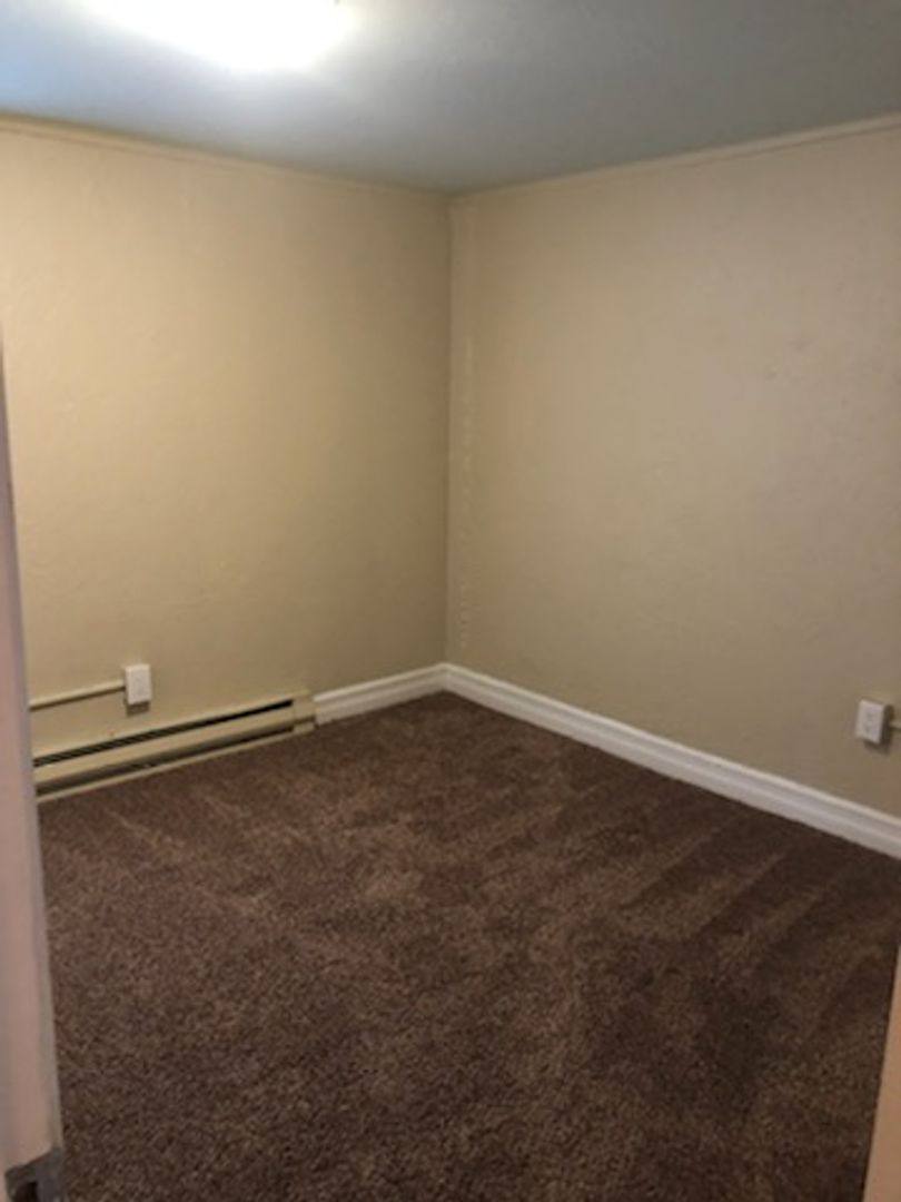 Apartment for rent at 1104 1106 S Division, Moses Lake, WA 98837