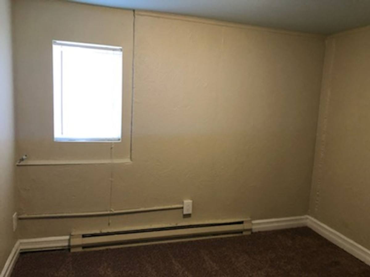 Apartment for rent at 1104 1106 S Division, Moses Lake, WA 98837