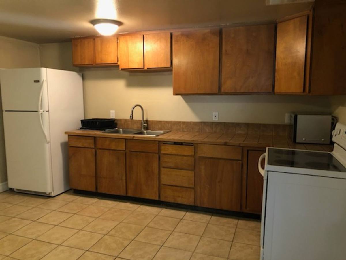 Apartment for rent at 1104 1106 S Division, Moses Lake, WA 98837