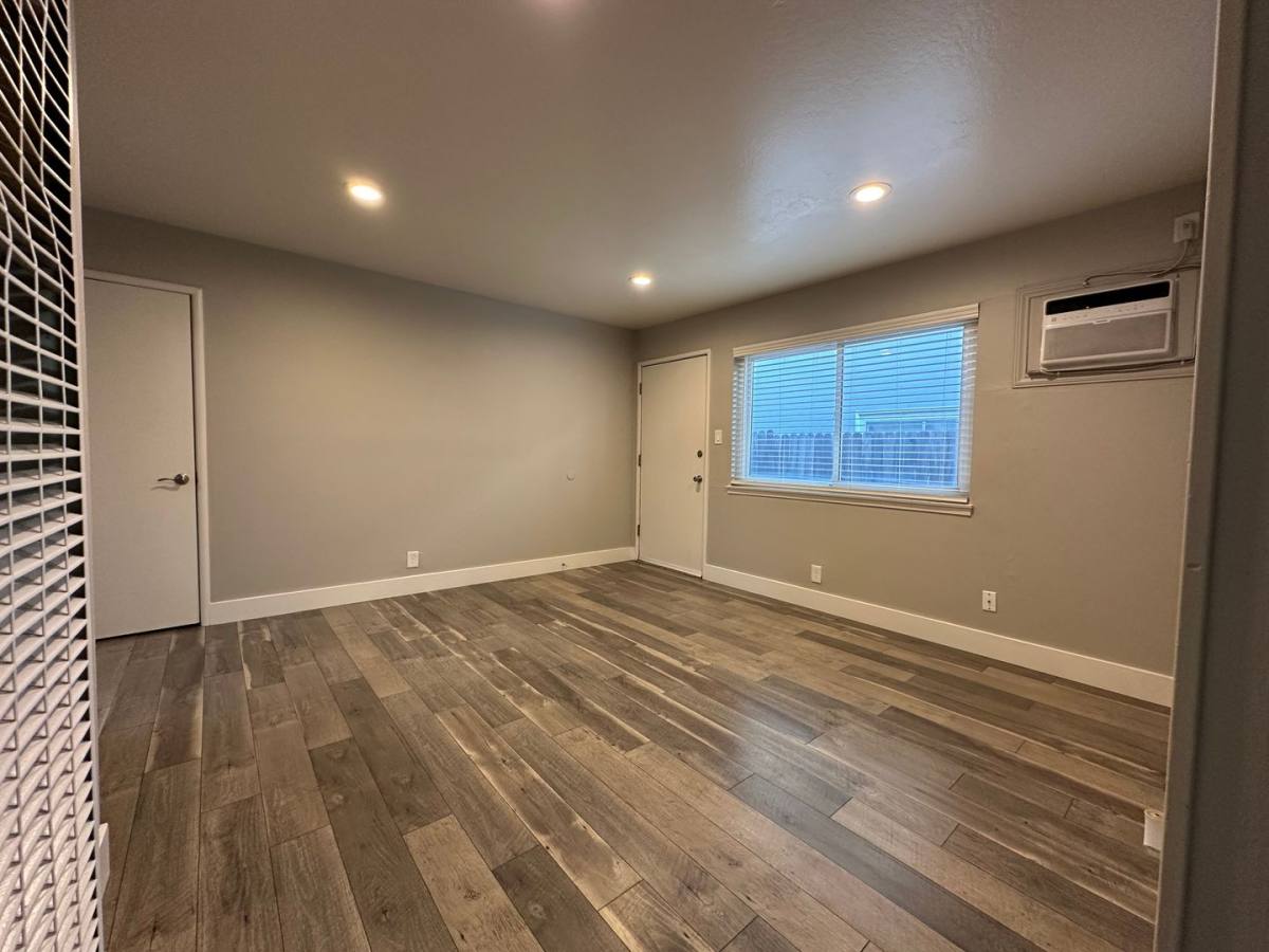 Apartment for rent at 2713-2721 T St, Sacramento, CA 95816