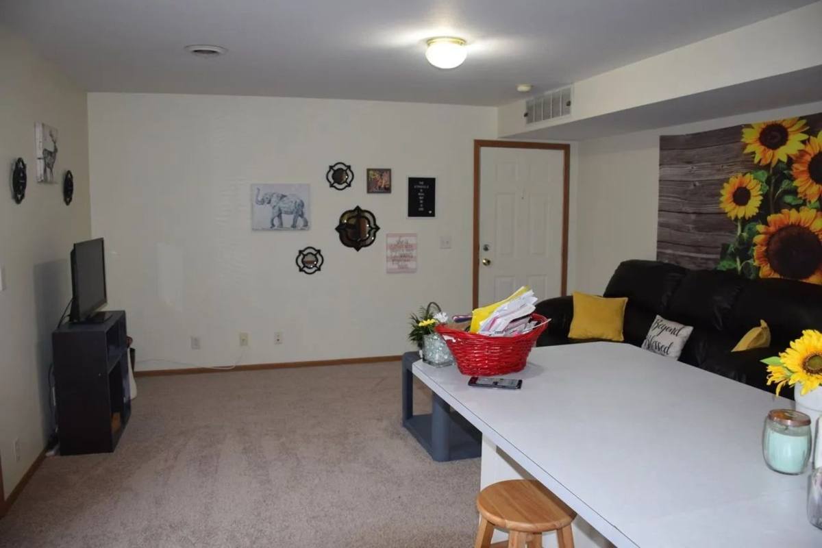 Apartment for rent at 622 Elm St, Terre Haute, IN 47807