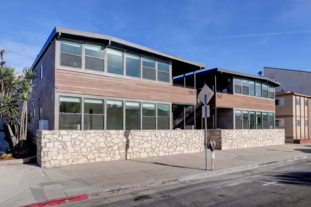Apartment for rent at 350 Hermosa Ave, Hermosa Beach, CA 90254