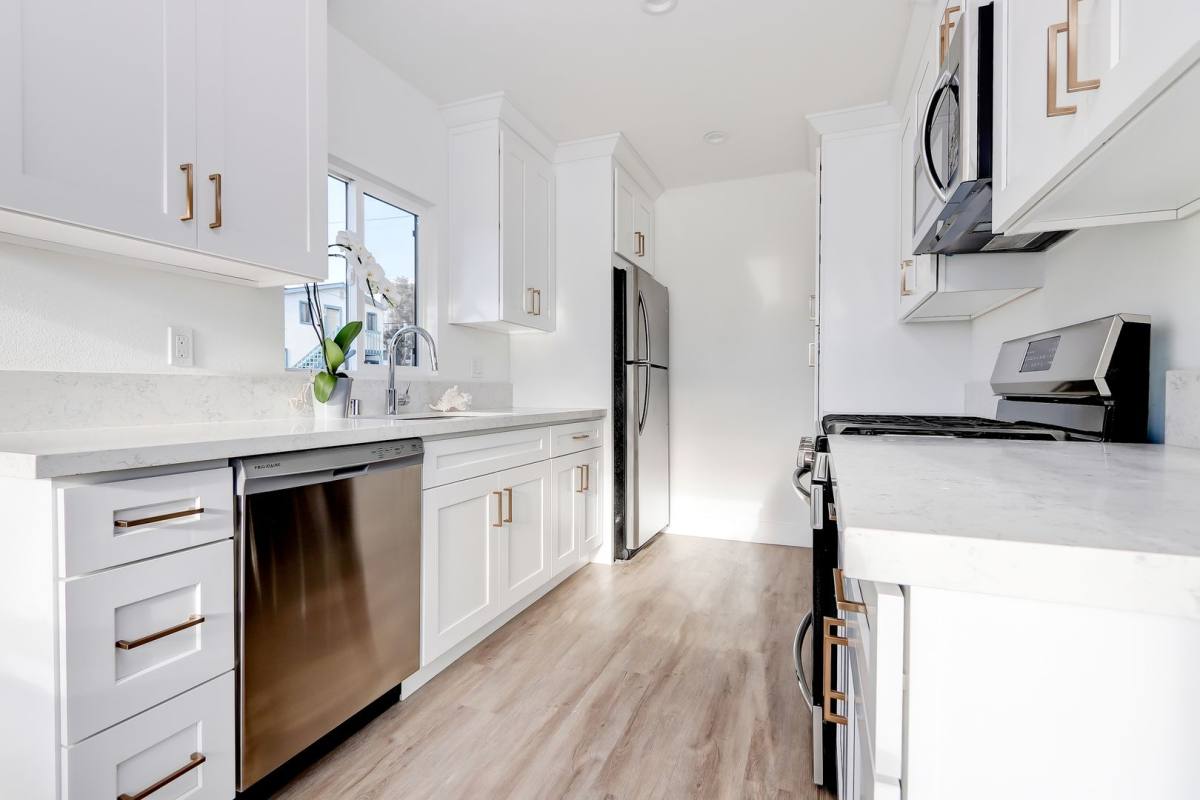 Apartment for rent at 350 Hermosa Ave, Hermosa Beach, CA 90254