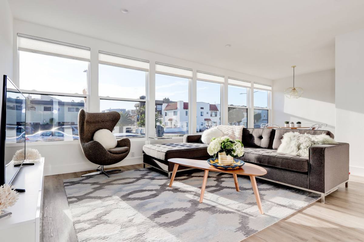 Apartment for rent at 350 Hermosa Ave, Hermosa Beach, CA 90254