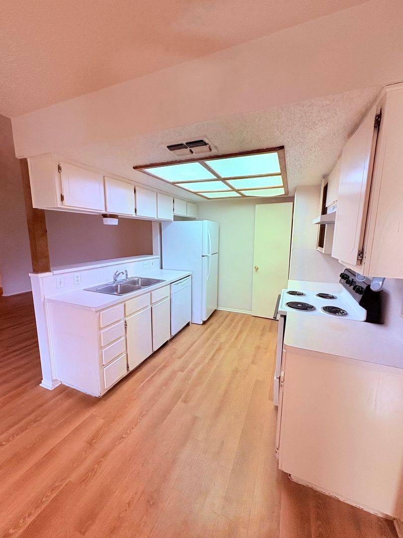 Apartment for rent at 11400 Ptarmigan Cove, Austin, TX 78758