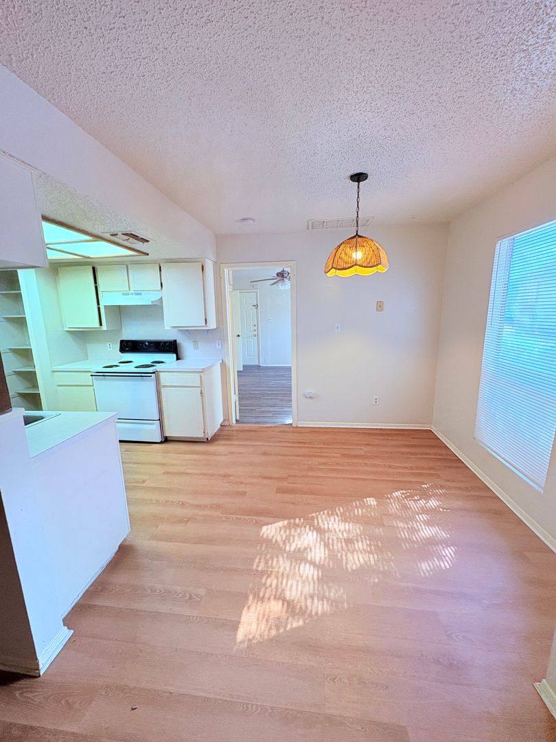 Apartment for rent at 11400 Ptarmigan Cove, Austin, TX 78758