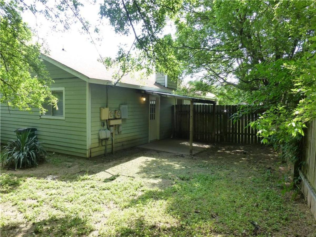 Apartment for rent at 11400 Ptarmigan Cove, Austin, TX 78758