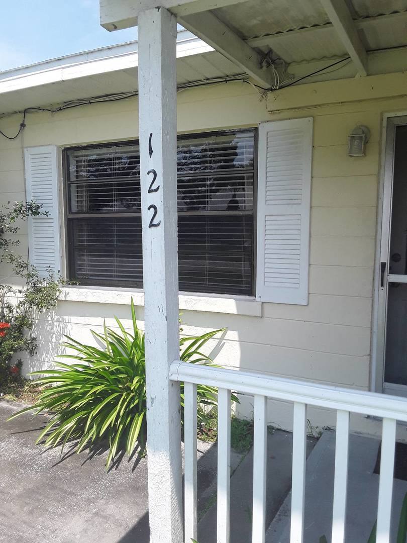 House for rent at 122 Laurel Oak St, Melbourne, FL 32904