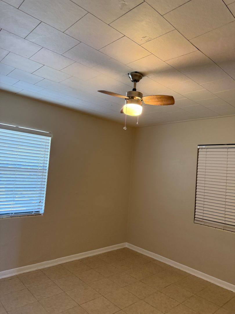 House for rent at 122 Laurel Oak St, Melbourne, FL 32904