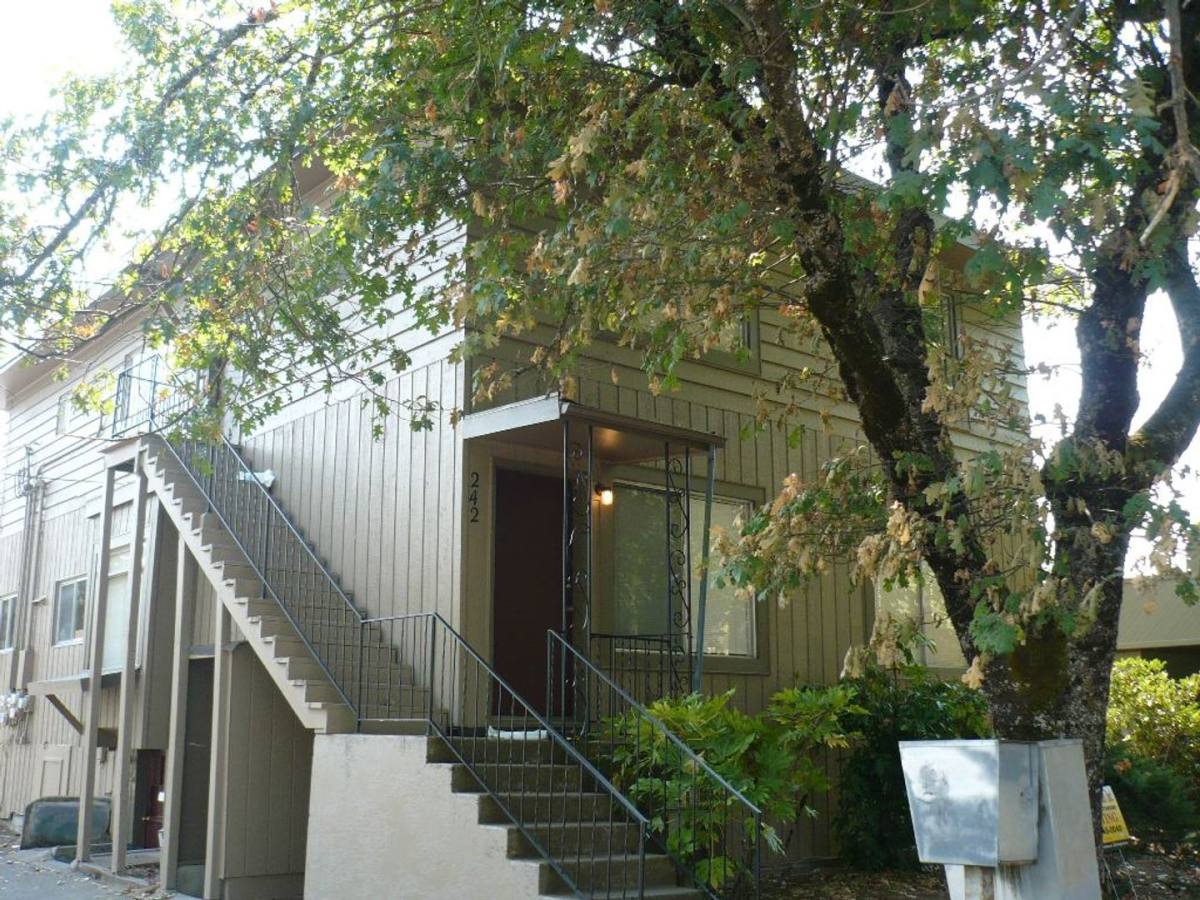 Apartment for rent at 242 E 14th Ave, Eugene, OR 97401