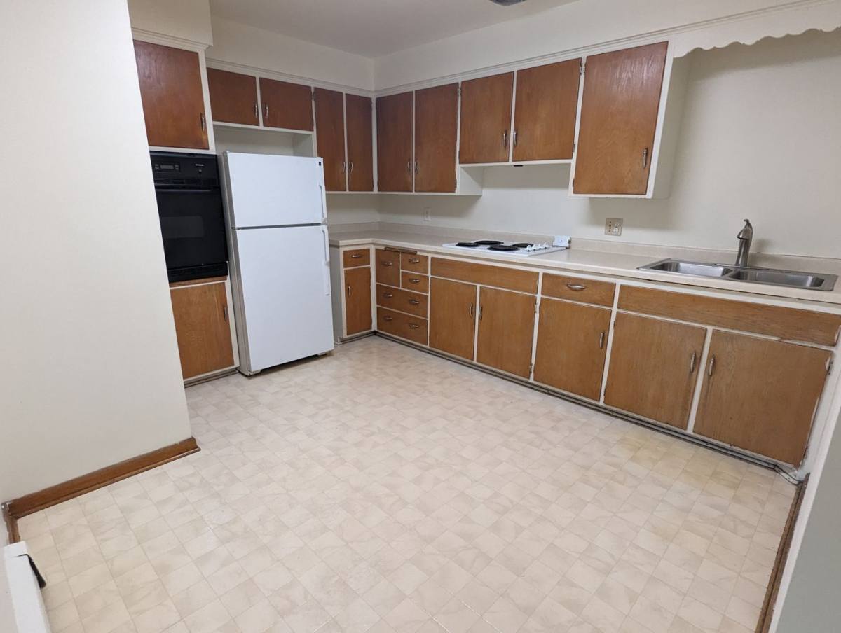 Apartment for rent at 909 S Brooks St, Madison, WI 53715