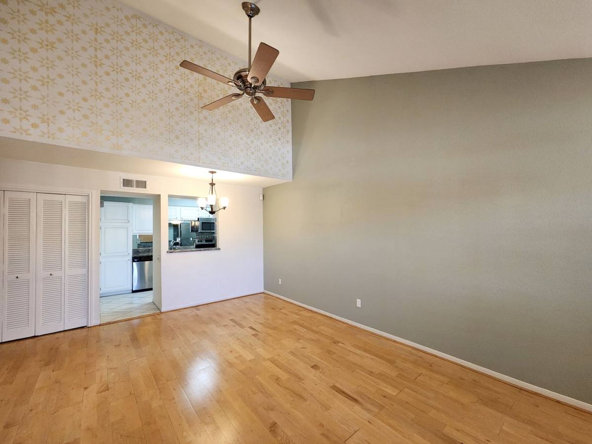 House for rent at 1860 White Oak Dr, Houston, TX 77009