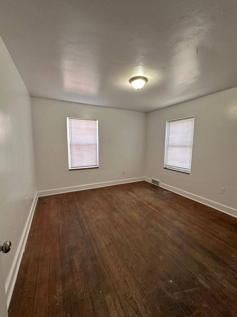 Apartment for rent at 210 Perrin St, Ypsilanti, MI 48197