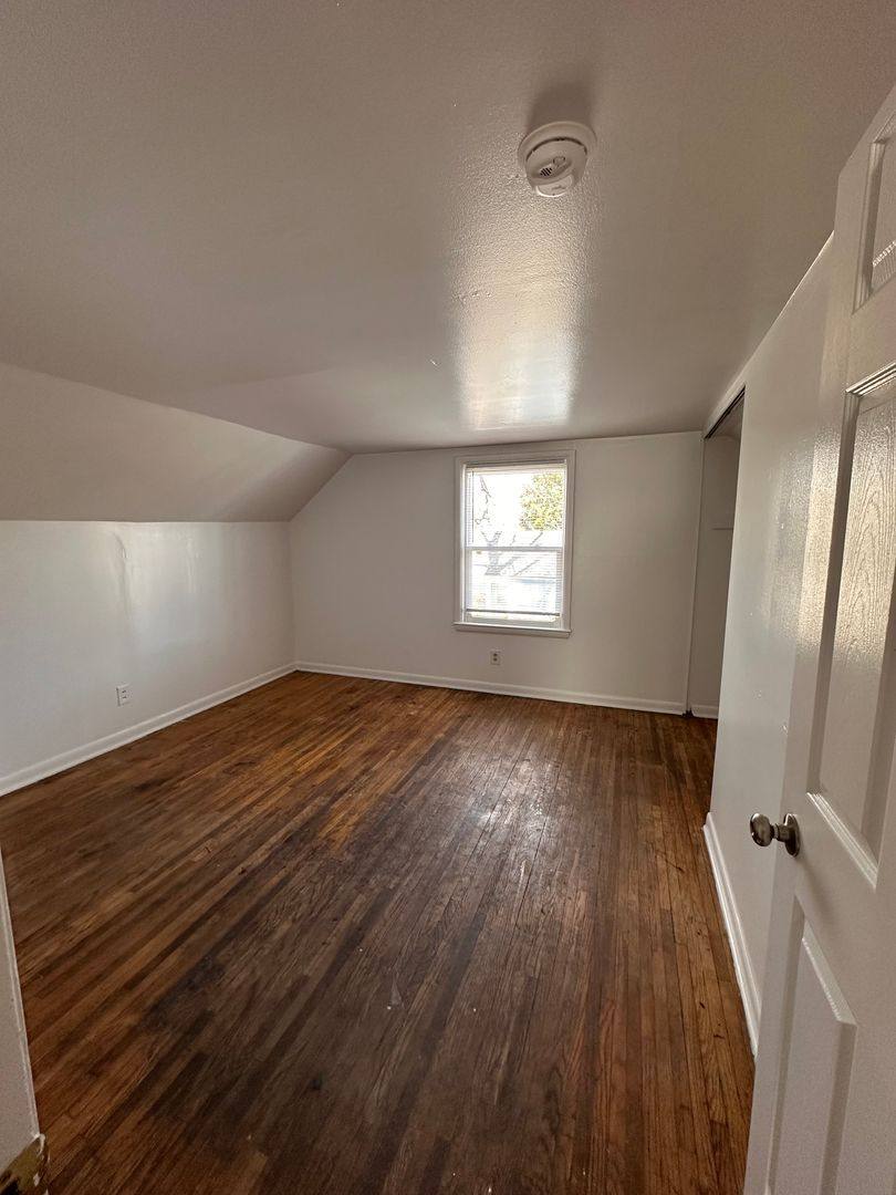 Apartment for rent at 210 Perrin St, Ypsilanti, MI 48197